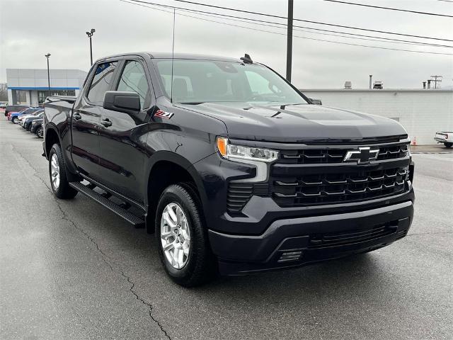 2022 Chevrolet Silverado 1500 Vehicle Photo in ALCOA, TN 37701-3235