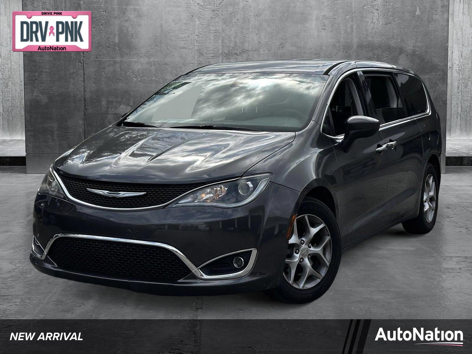 2017 Chrysler Pacifica Vehicle Photo in Hollywood, FL 33021