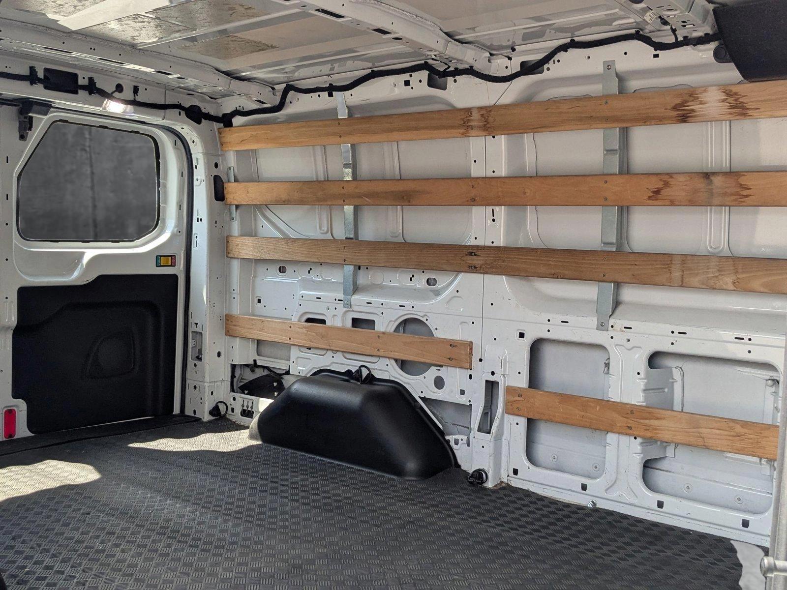 2018 Ford Transit Van Vehicle Photo in St. Petersburg, FL 33713
