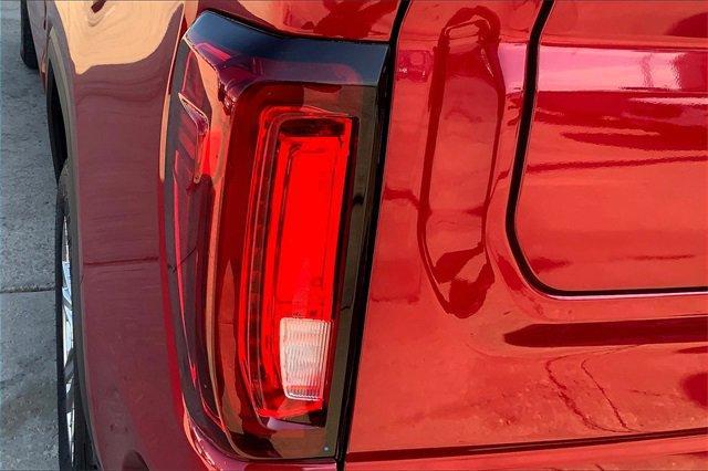 2022 GMC Sierra 1500 Vehicle Photo in TOPEKA, KS 66609-0000