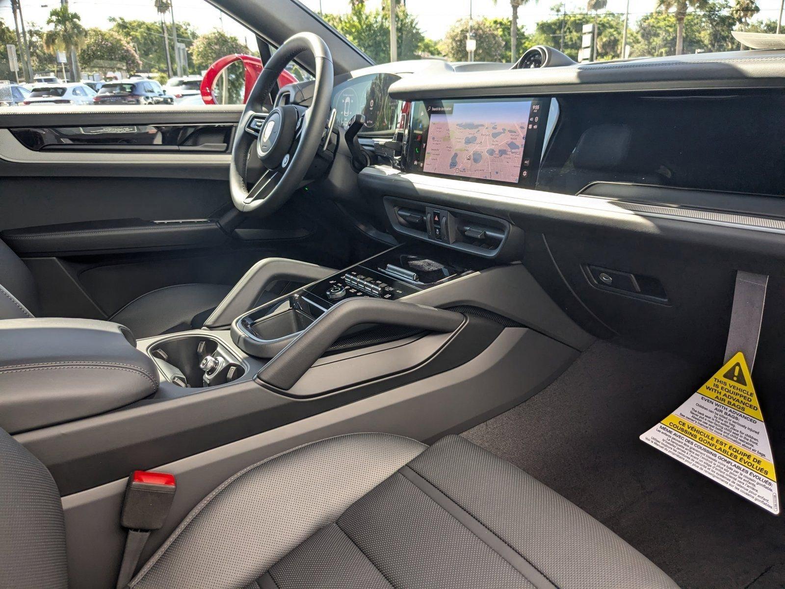 2024 Porsche Cayenne Vehicle Photo in Maitland, FL 32751