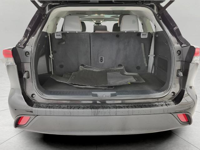 2022 Toyota Highlander Vehicle Photo in Oshkosh, WI 54904