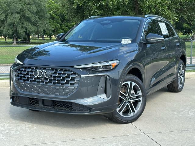 2025 Audi Q5 Vehicle Photo in HOUSTON, TX 77090