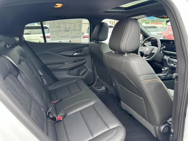 2025 Buick Envista Vehicle Photo in COLUMBIA, MO 65203-3903