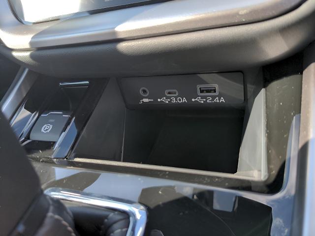 2025 Subaru Outback Vehicle Photo in Green Bay, WI 54304