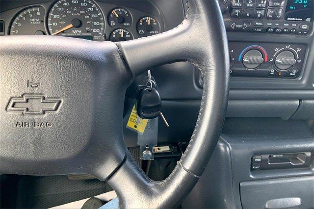 2002 Chevrolet Silverado 1500 Vehicle Photo in INDEPENDENCE, MO 64055-1377