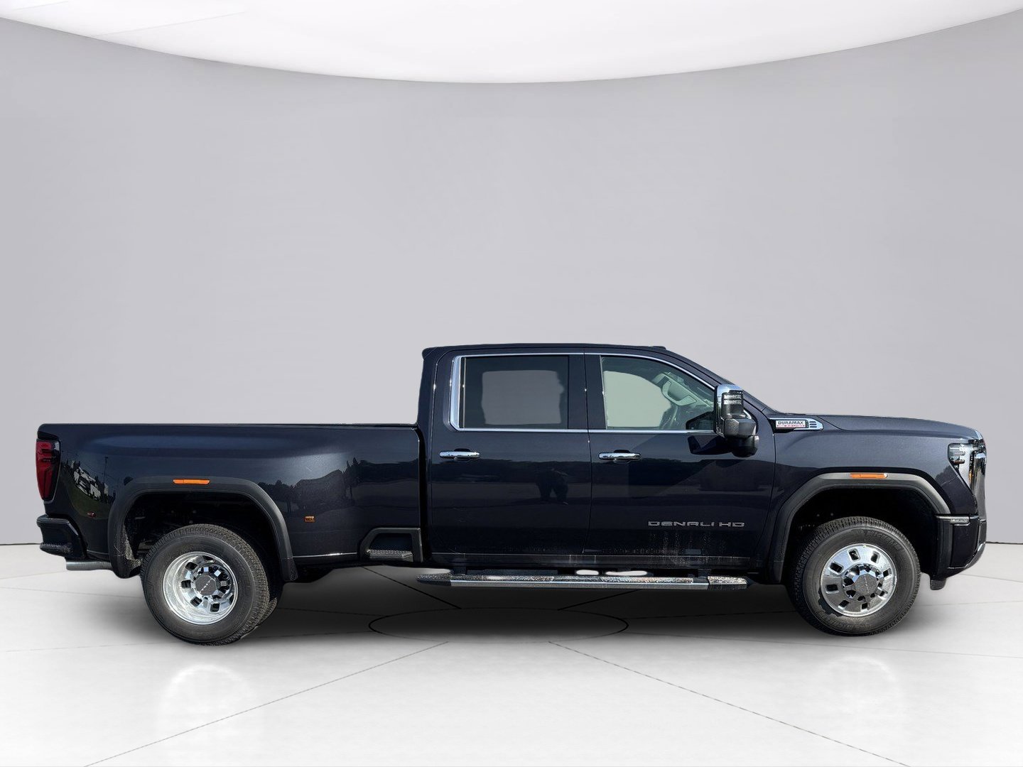 2024 GMC Sierra 3500 HD Vehicle Photo in LEOMINSTER, MA 01453-2952