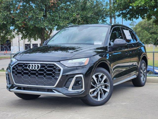 2024 Audi Q5 Vehicle Photo in HOUSTON, TX 77090