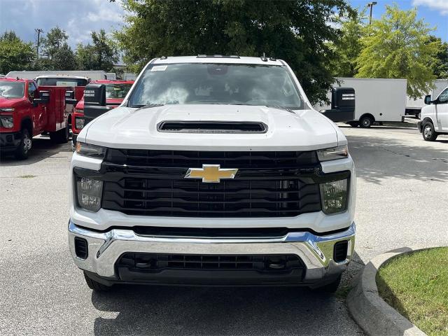 2024 Chevrolet Silverado 3500 HD Chassis Cab Vehicle Photo in ALCOA, TN 37701-3235