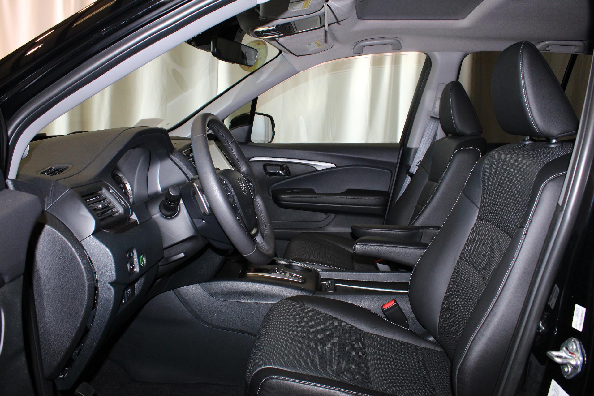 2023 Honda Ridgeline Vehicle Photo in NORTHAMPTON, MA 01060-1120