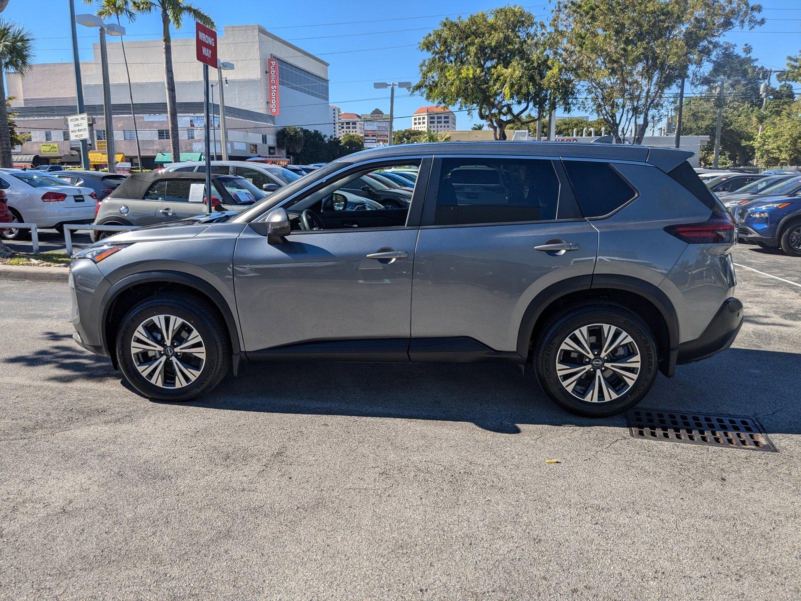 2022 Nissan Rogue Vehicle Photo in Miami, FL 33135