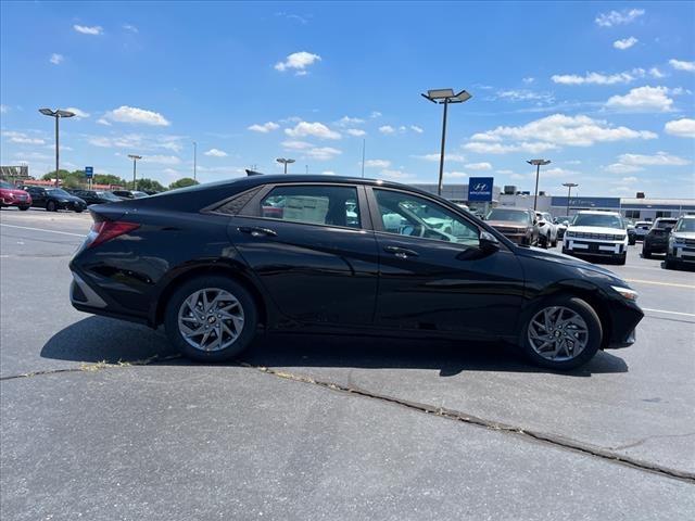 2024 Hyundai ELANTRA Vehicle Photo in Shiloh, IL 62269