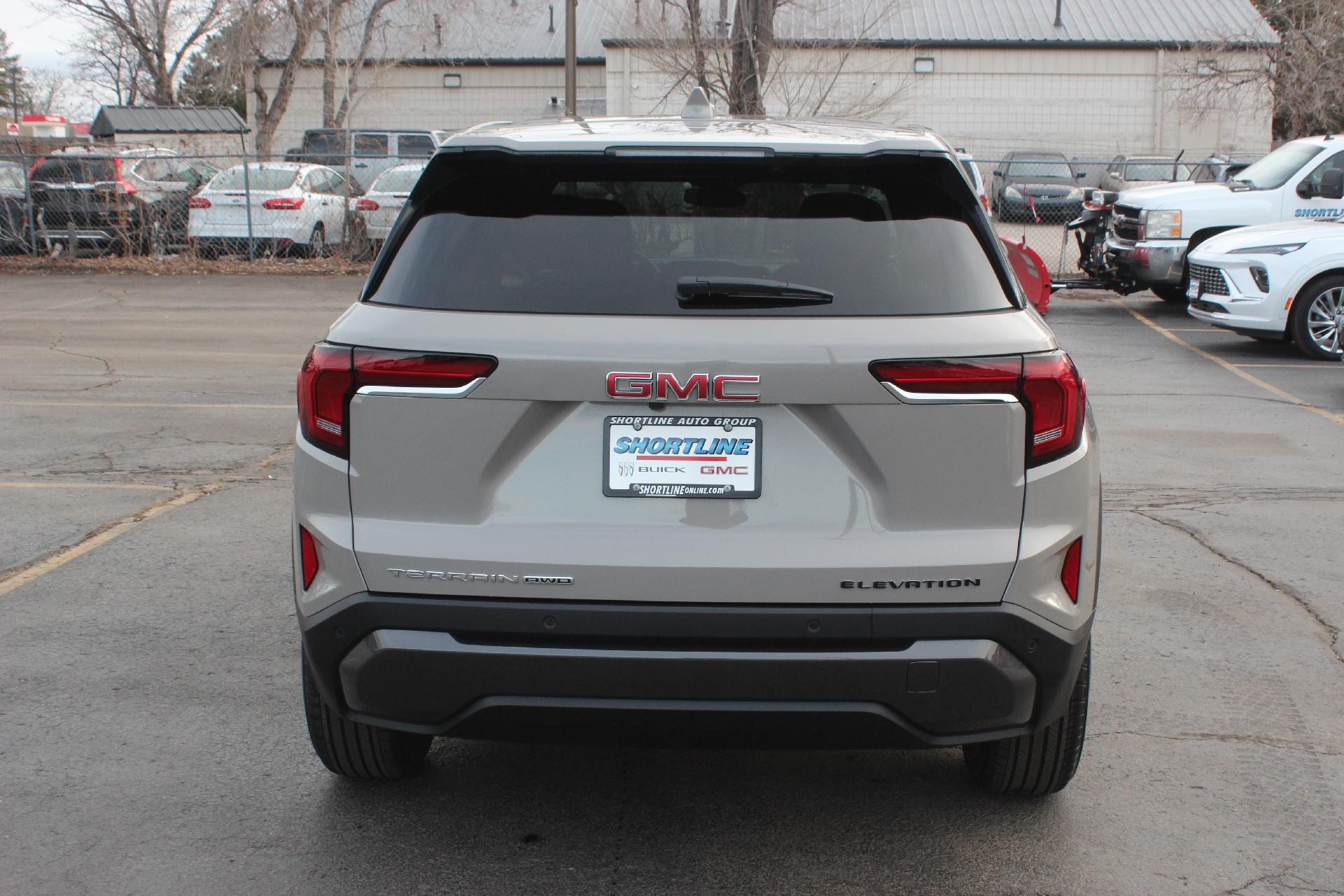 2025 GMC Terrain Vehicle Photo in AURORA, CO 80012-4011