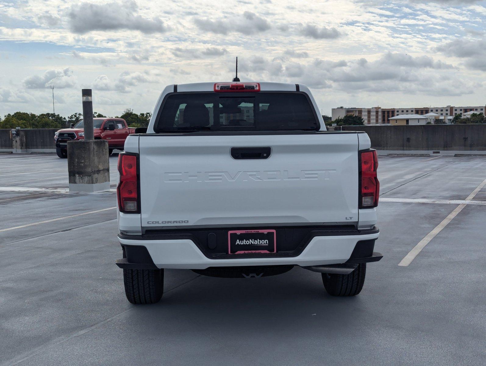 2024 Chevrolet Colorado Vehicle Photo in PEMBROKE PINES, FL 33024-6534