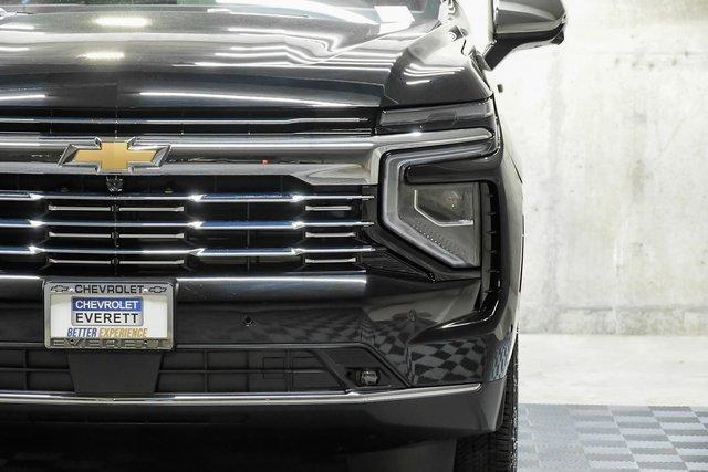 2025 Chevrolet Suburban Vehicle Photo in EVERETT, WA 98203-5662