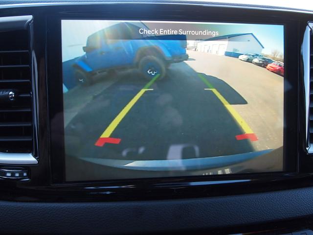 2023 Chrysler Pacifica Vehicle Photo in MADISON, IN 47250-1611