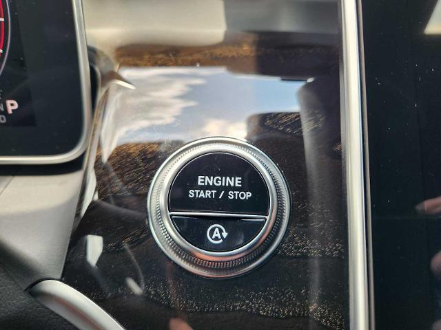 2025 Mercedes-Benz GLC Vehicle Photo in HOUSTON, TX 77079
