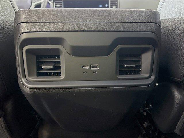 2024 Chevrolet Silverado 1500 Vehicle Photo in PUYALLUP, WA 98371-4149