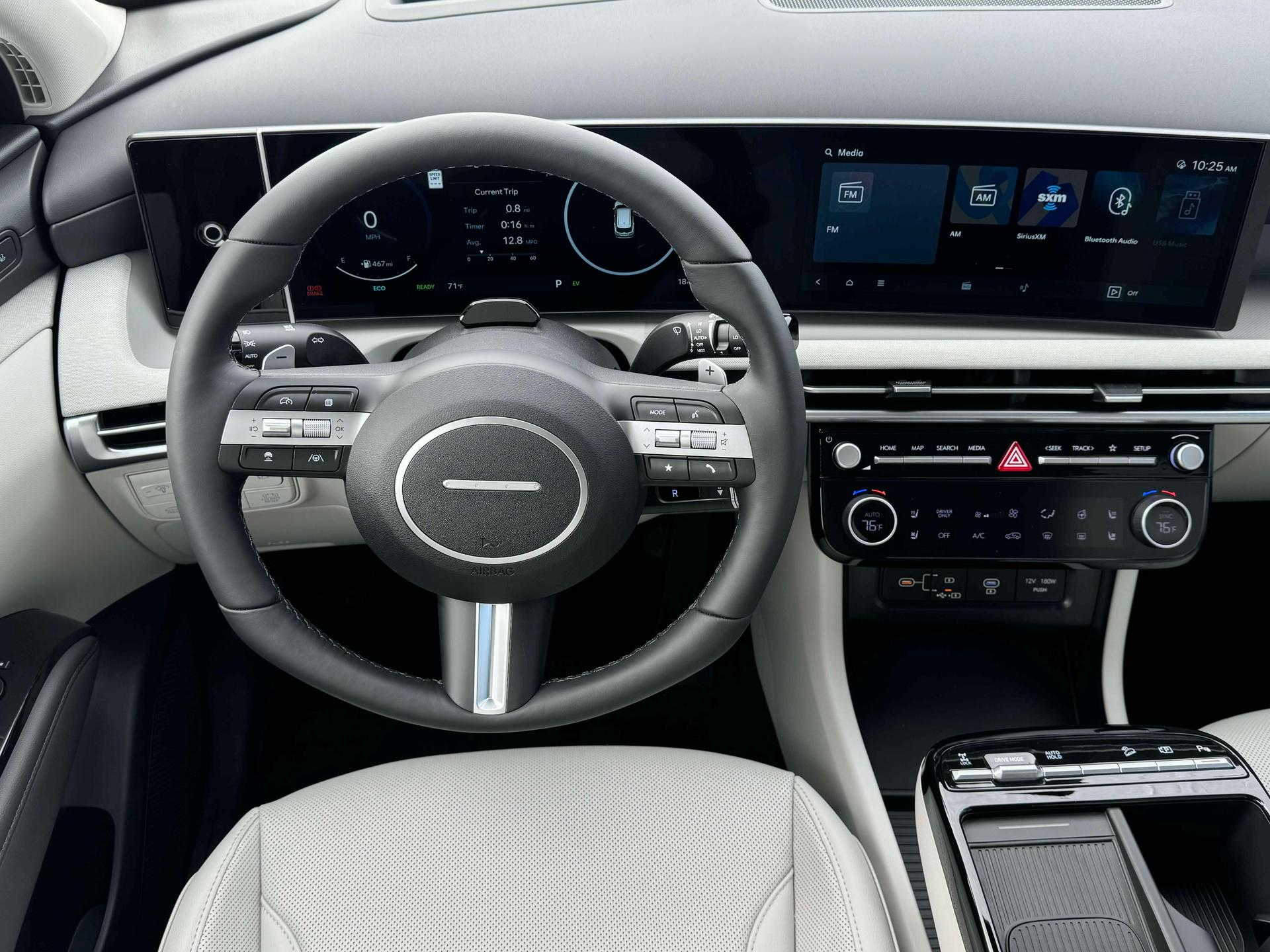 2025 Hyundai TUCSON Hybrid Vehicle Photo in Peoria, IL 61615