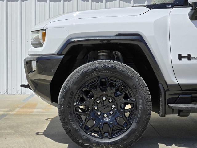 2025 GMC HUMMER EV SUV Vehicle Photo in DALLAS, TX 75209-3016
