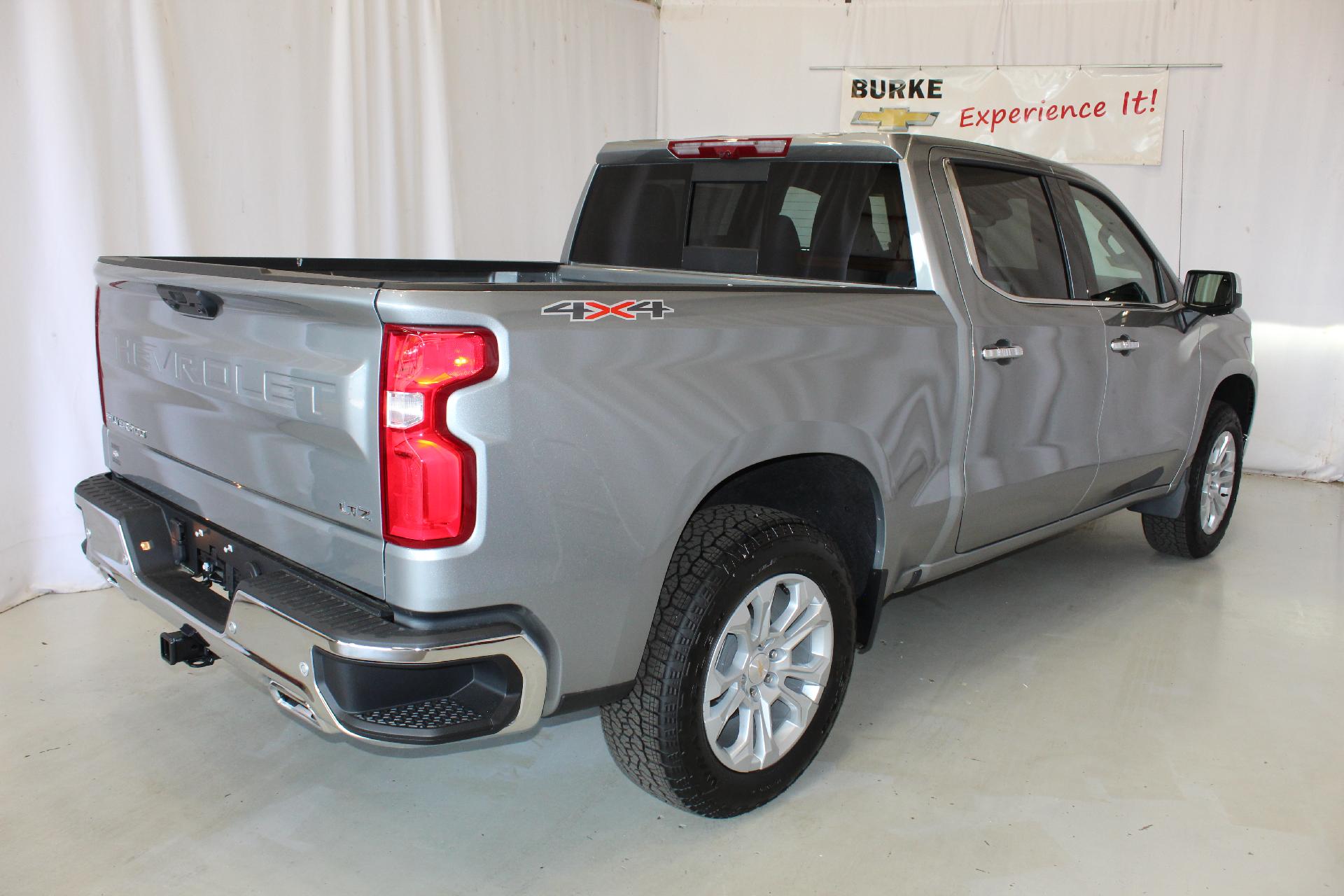2025 Chevrolet Silverado 1500 Vehicle Photo in NORTHAMPTON, MA 01060-1120