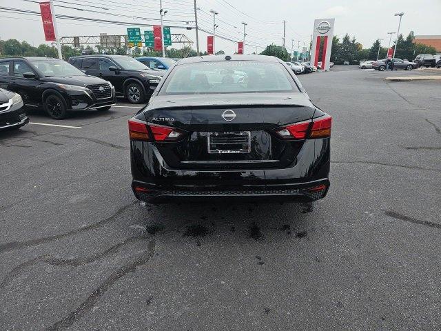 2025 Nissan Altima Vehicle Photo in Harrisburg, PA 17111-1033