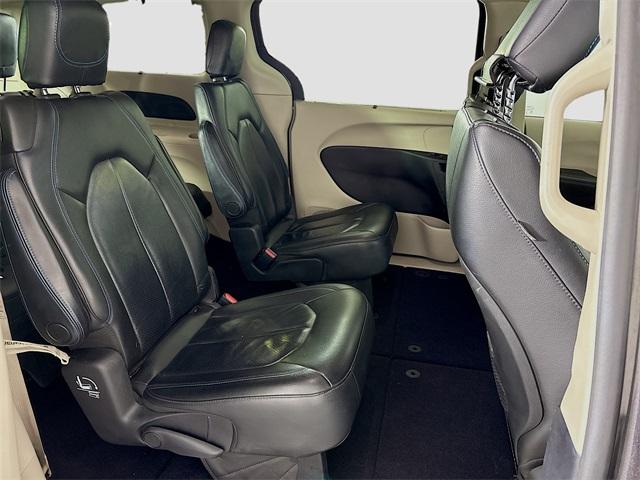 2021 Chrysler Pacifica Vehicle Photo in Puyallup, WA 98371