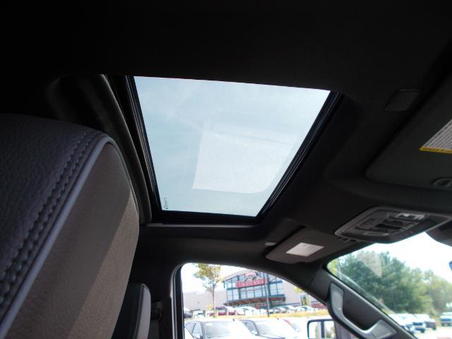 2025 GMC Sierra 2500 HD Vehicle Photo in LOWELL, MA 01852-4336