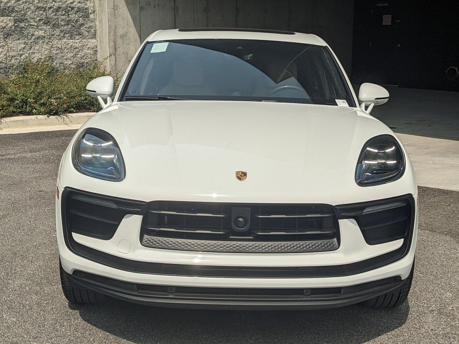 2024 Porsche Macan Vehicle Photo in Towson, MD 21204