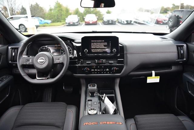 2025 Nissan Pathfinder Vehicle Photo in Ballwin, MO 63011