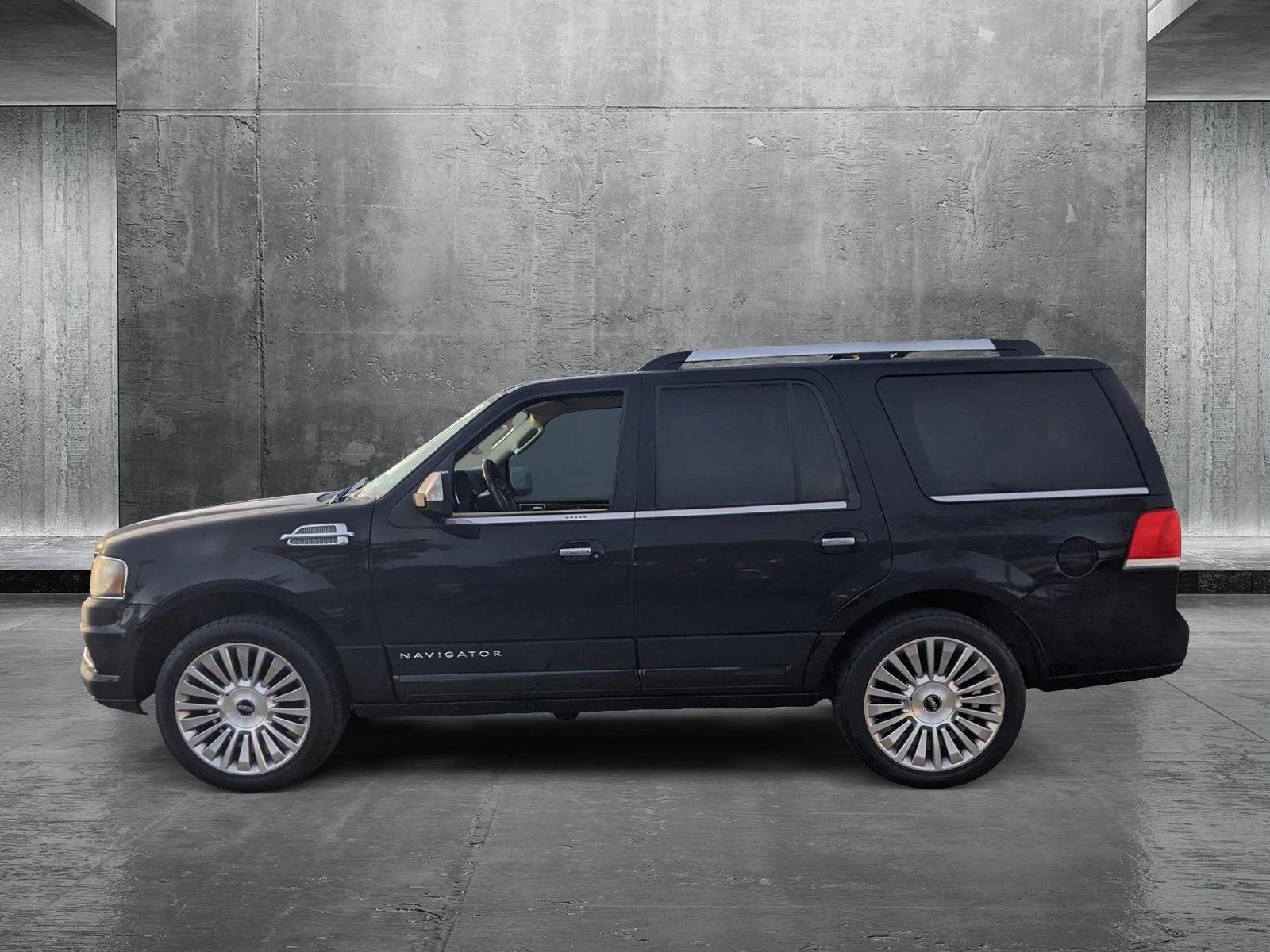 2017 Lincoln Navigator Vehicle Photo in PEMBROKE PINES, FL 33024-6534