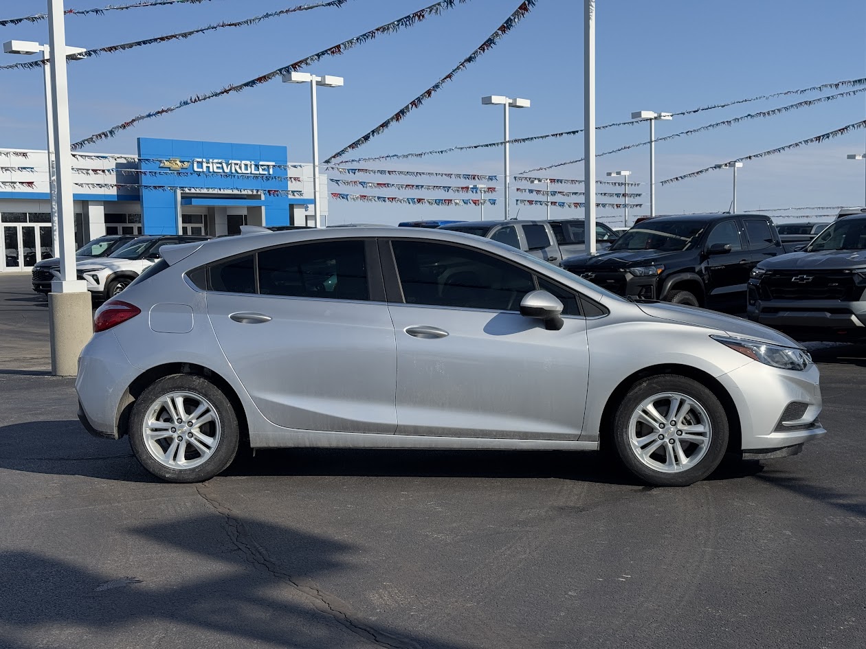 2018 Chevrolet Cruze Vehicle Photo in BOONVILLE, IN 47601-9633