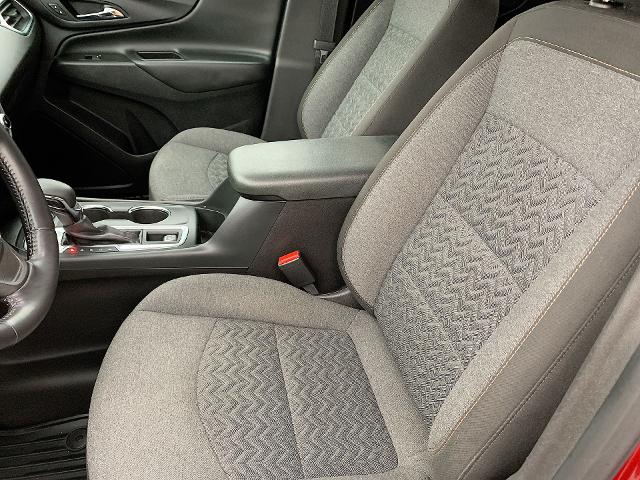 2022 Chevrolet Equinox Vehicle Photo in MOON TOWNSHIP, PA 15108-2571