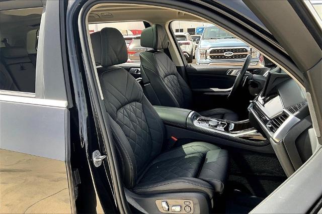 2024 BMW X7 xDrive40i Vehicle Photo in San Antonio, TX 78230