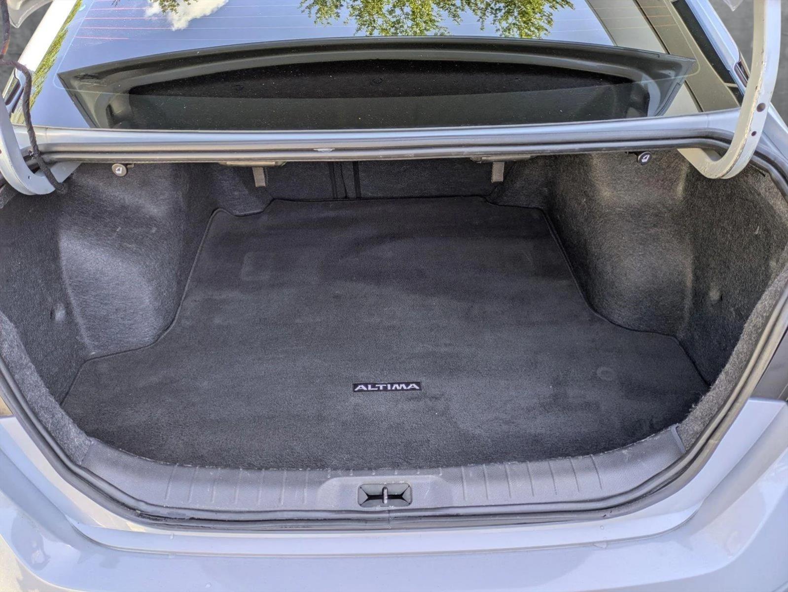 2024 Nissan Altima Vehicle Photo in GREENACRES, FL 33463-3207