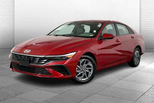 2024 Hyundai ELANTRA Vehicle Photo in Lees Summit, MO 64086