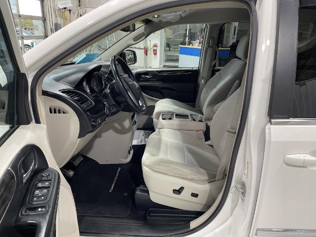 Used 2012 Chrysler Town & Country Touring with VIN 2C4RC1BGXCR136712 for sale in Huron, SD