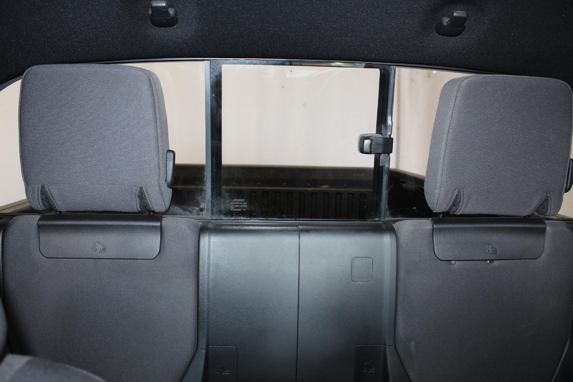 2017 Toyota Tacoma Vehicle Photo in NORTHAMPTON, MA 01060-1120