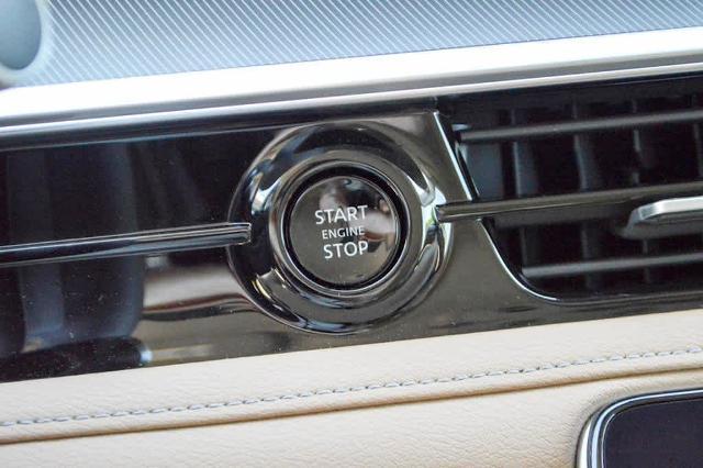 2025 INFINITI QX80 Vehicle Photo in Houston, TX 77090