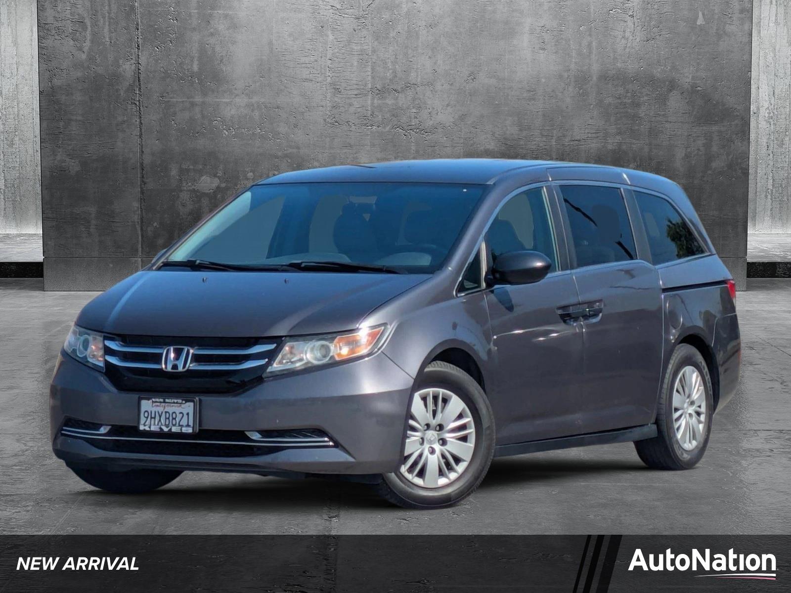 2015 Honda Odyssey Vehicle Photo in Valencia, CA 91355-1794
