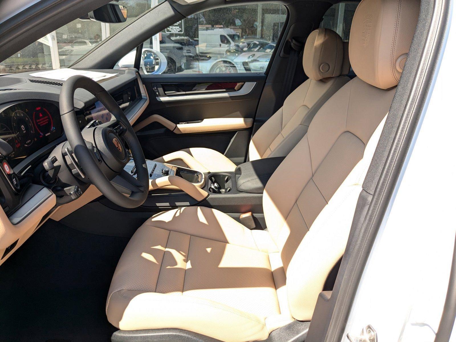 2025 Porsche Cayenne Vehicle Photo in Maitland, FL 32751