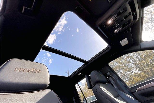 2024 Chevrolet Suburban Vehicle Photo in INDEPENDENCE, MO 64055-1314