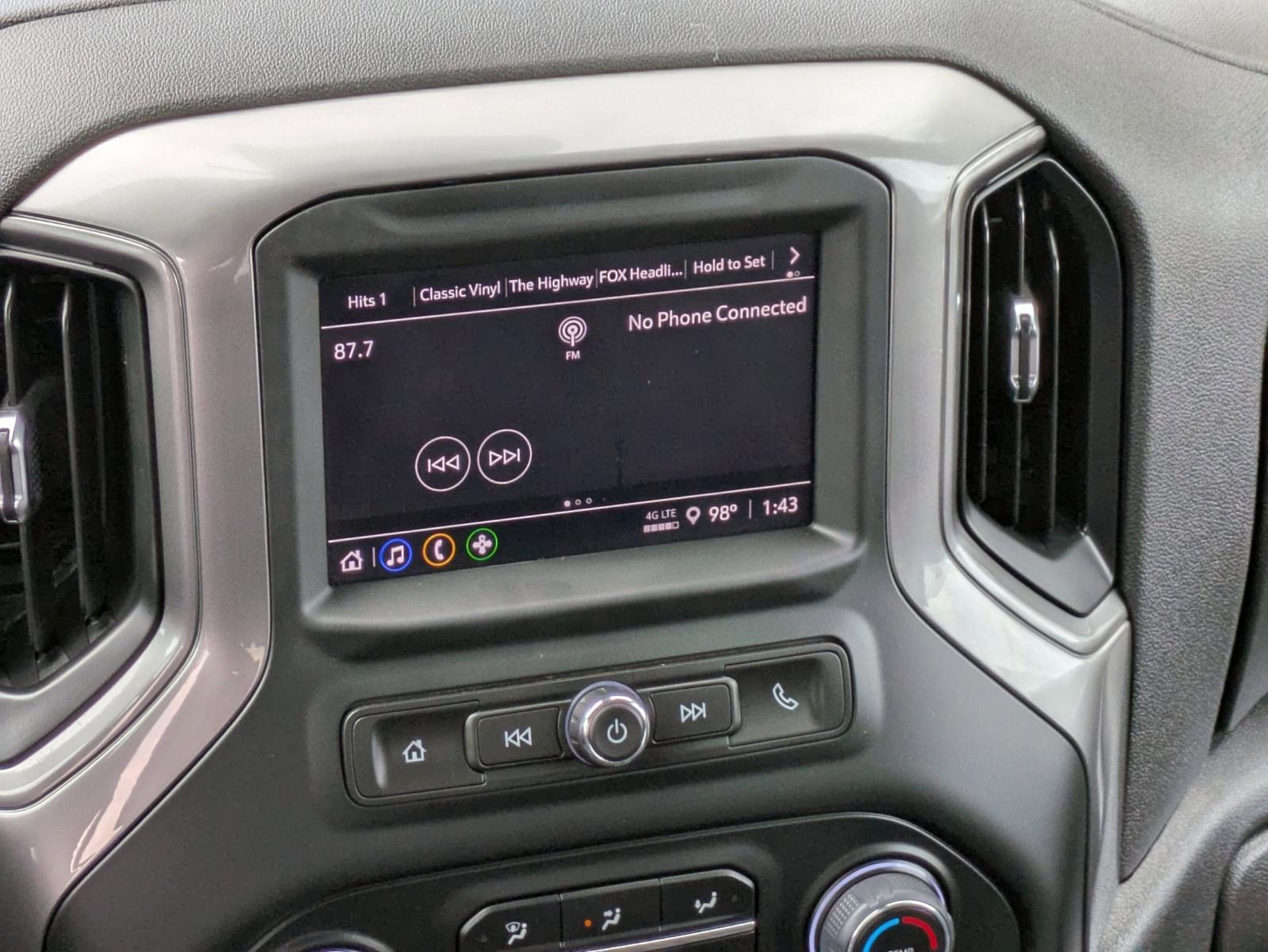 2024 Chevrolet Silverado 1500 Vehicle Photo in SELMA, TX 78154-1460
