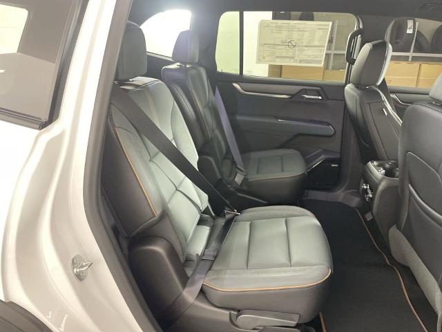 2025 GMC Acadia Vehicle Photo in GILBERT, AZ 85297-0402