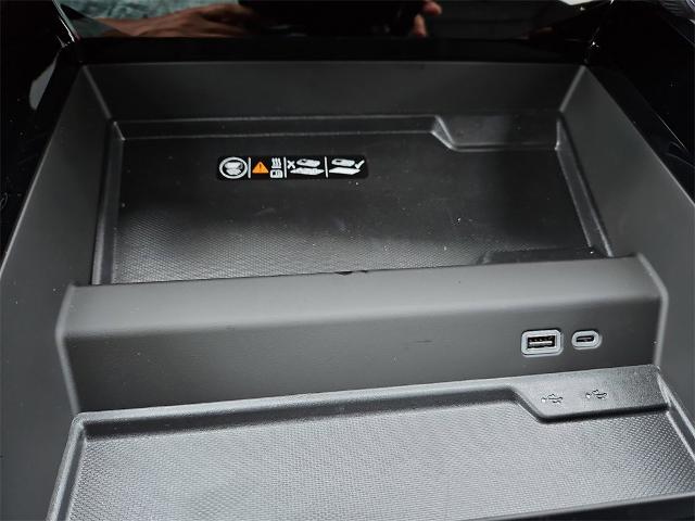2025 Chevrolet Suburban Vehicle Photo in EASTLAND, TX 76448-3020