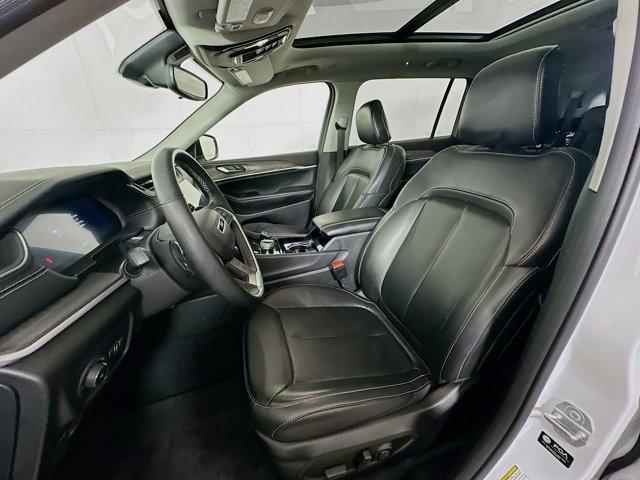 2022 Jeep Grand Cherokee L Vehicle Photo in Doylsetown, PA 18901