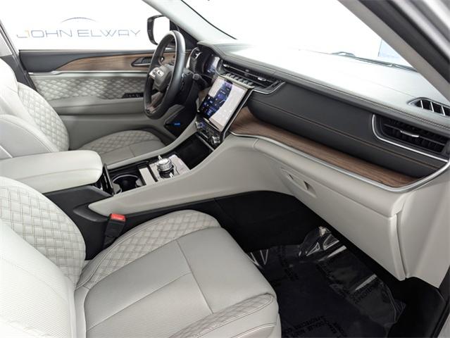 2022 Jeep Grand Cherokee Vehicle Photo in ENGLEWOOD, CO 80113-6708