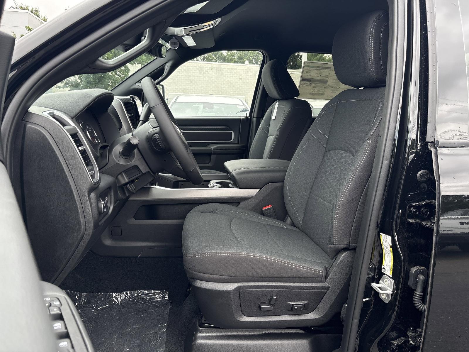 2025 Ram 2500 Vehicle Photo in Mechanicsburg, PA 17050-1707