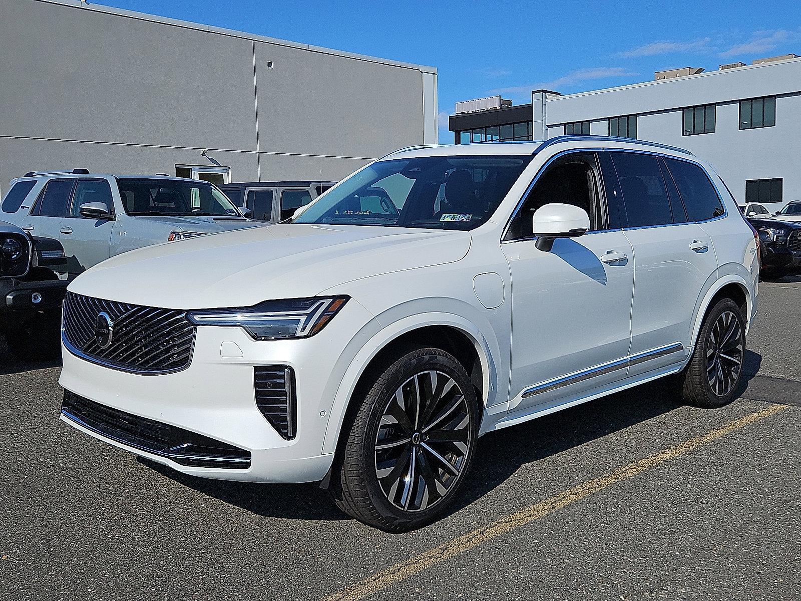 2025 Volvo XC90 Plug-In Hybrid Vehicle Photo in Trevose, PA 19053