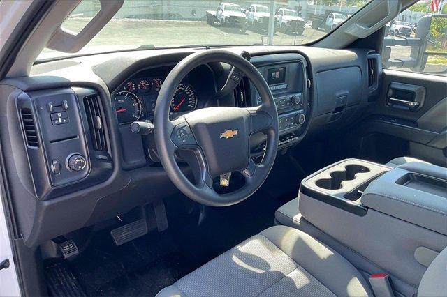 2024 Chevrolet Silverado Chassis Cab Vehicle Photo in INDEPENDENCE, MO 64055-1314